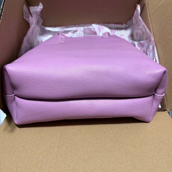 PLG Classic Crossbody in Calla Lily - Picture 3 of 4